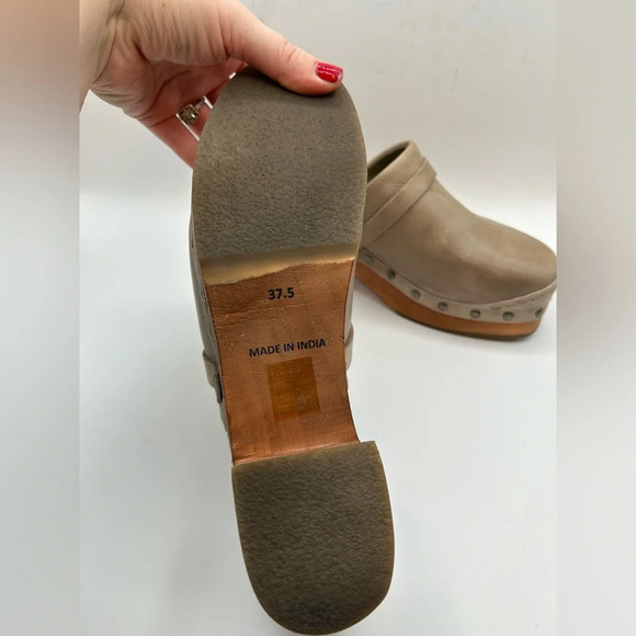 NEW Free People Calabasas Studded Leather Wooden Platform Clogs 37.5 7.5 Taupe - Picture 13 of 13
